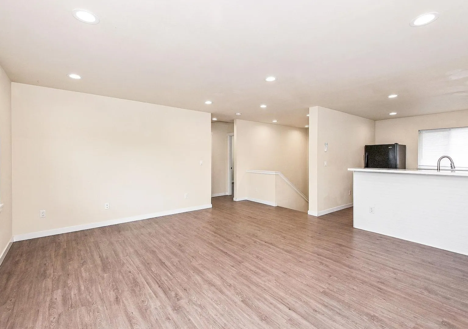 Limited-Time Offer: $25 Application Fee, Apply Today! Rent Special! $1000 Off Of First Month! — Photo 3