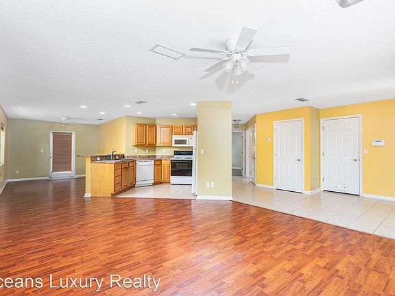 4th image of 1212 San Jose Blvd