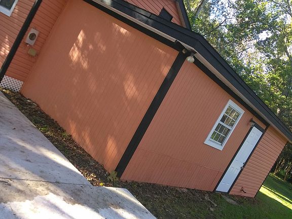 2nd image of 3323 Columbus Ave