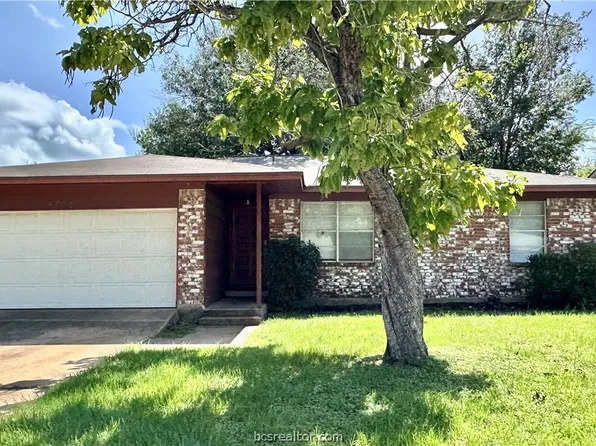 1804 Langford St, College Station, TX 77840