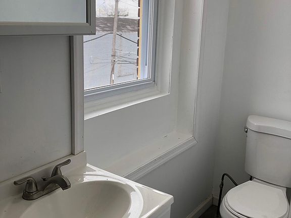 4th image of 6400 Woodland Ave APT 2