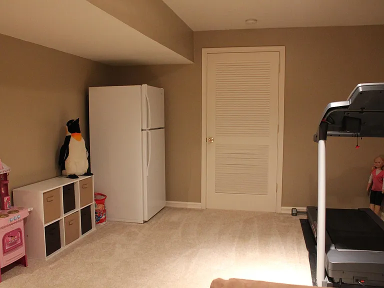 52 Maureen Way — Photo 11