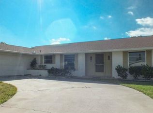 49 Oakland Hills Pl, Rotonda West, FL 33947