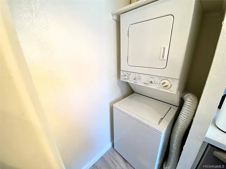 320 Liliuokalani Ave #1403 — Photo 20