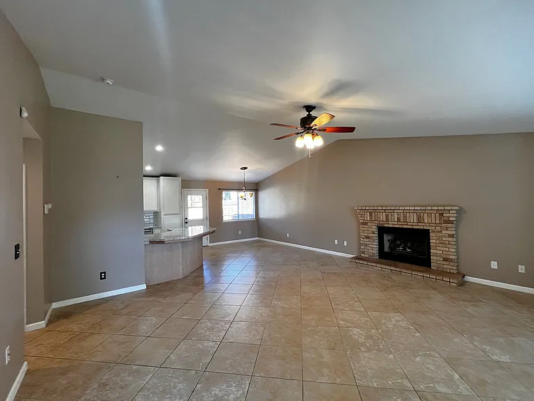 516 Sun Rose Ave — Photo 7