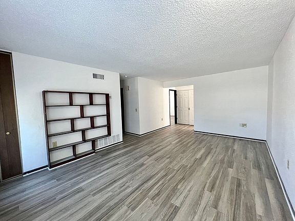 3rd image of 6318 Marrogot Run St