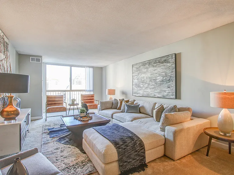 4450 S Park Ave — Photo 13