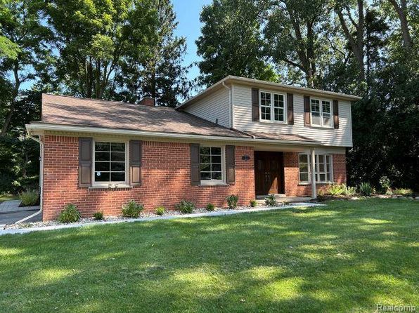 327 Millington Blvd