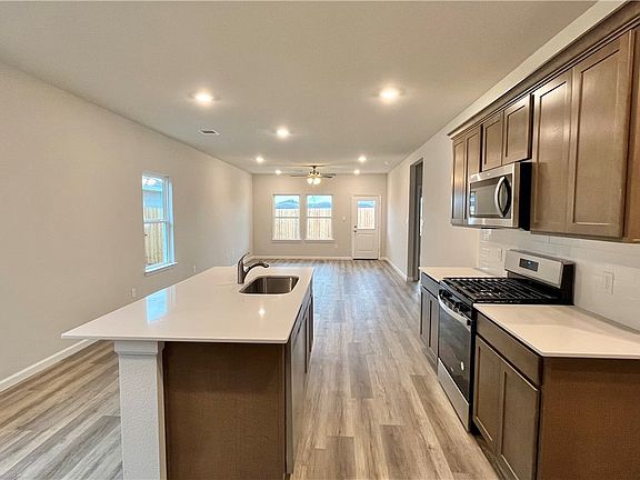 5th image of 933 Coffee Mill Ln