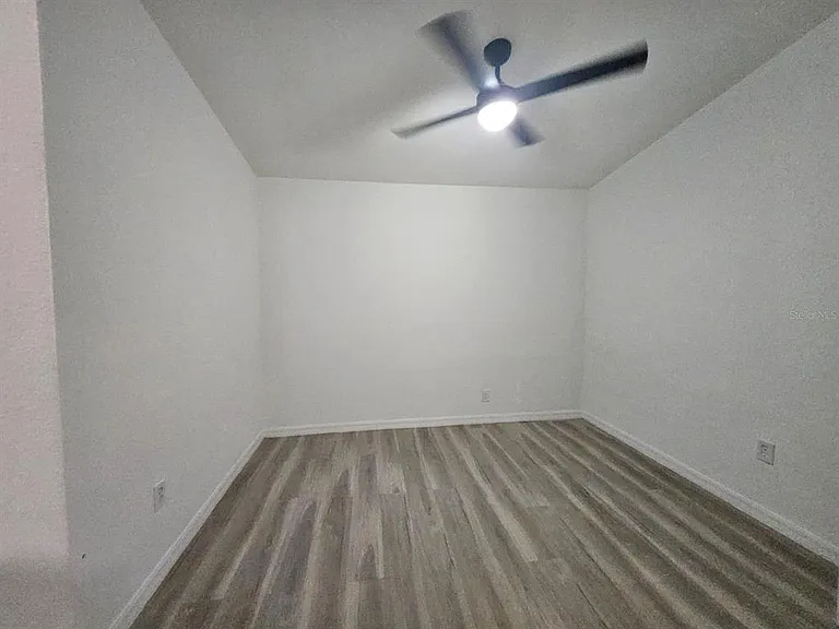 2816 S French Ave — Photo 14
