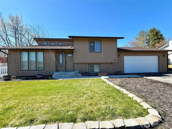 611 Hillcrest Circle Drive, Omak, WA 98841