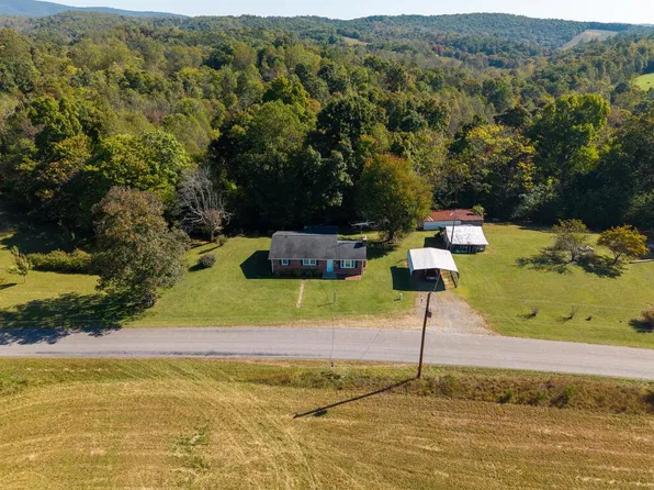 771 Collinstown Rd, Stuart, VA 24171