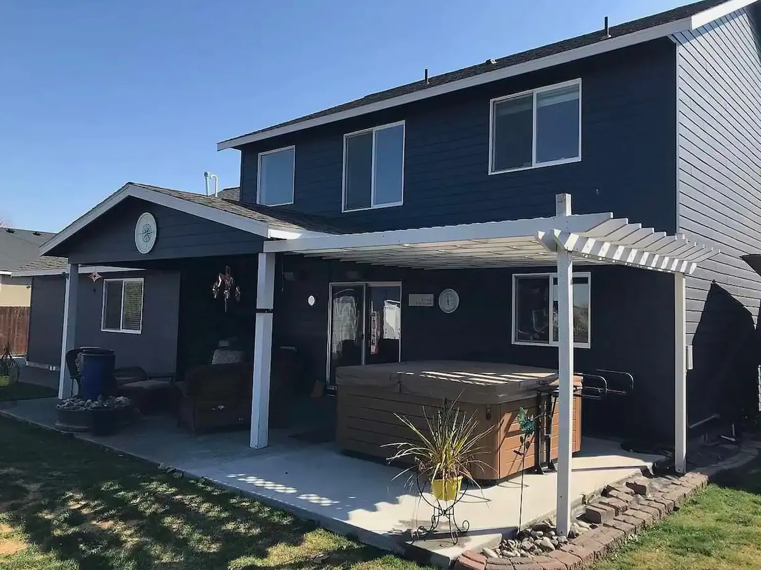 4 bed, 2.5 bath, 2150 sqft, $6,500 — Photo 3