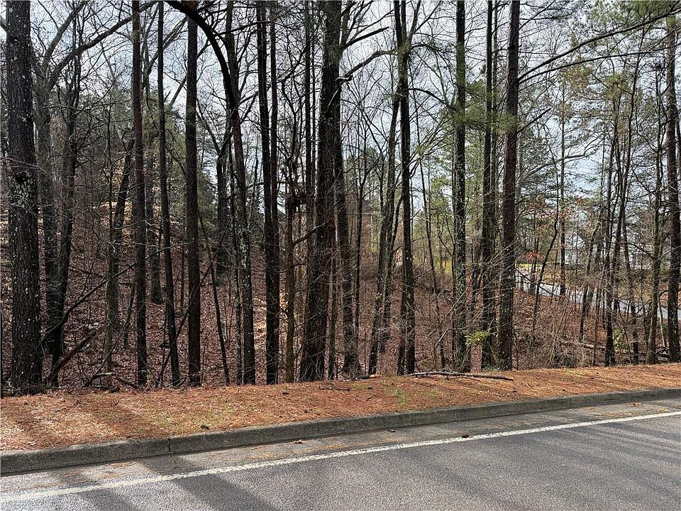 1st image of 701 Chattahoochee Pl #33