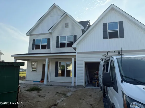 823 Tupelo Tree Drive, Hubert, NC 28539