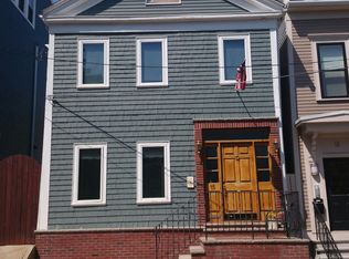 15 Atlantic St, South Boston, MA 02127