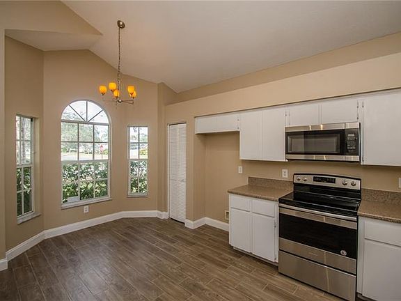 2nd image of 19717 Wyndmill Cir