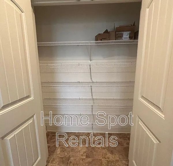 4811 Lost Creek Dr — Photo 25