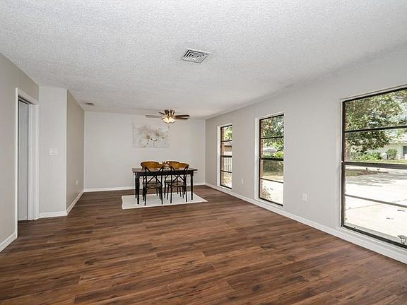 5th image of 550 Lakeview Dr