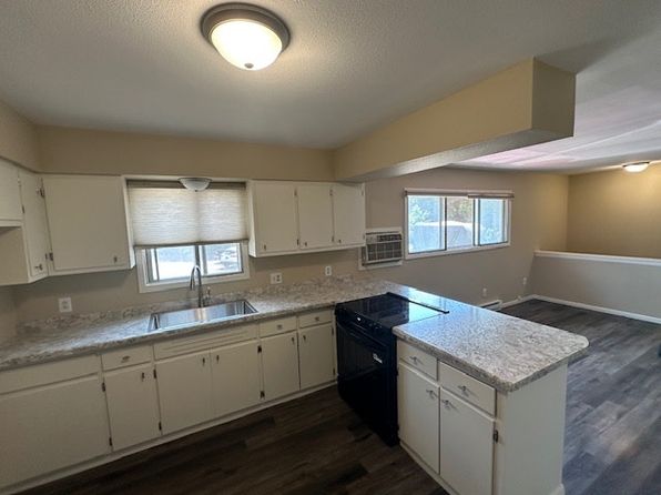 1114 University Dr N APT 2