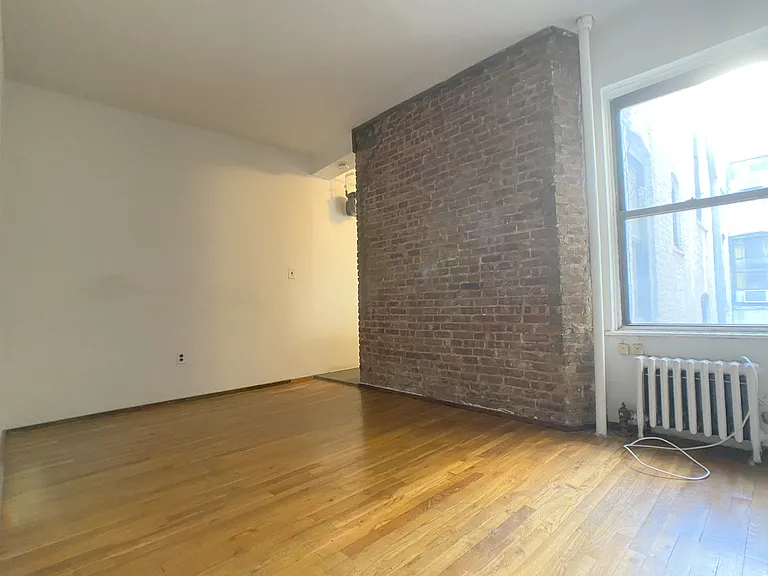 338 E 92nd St #22 — Photo 5