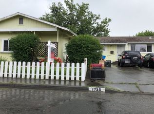 1725 Cooper Dr, Santa Rosa, CA 95404