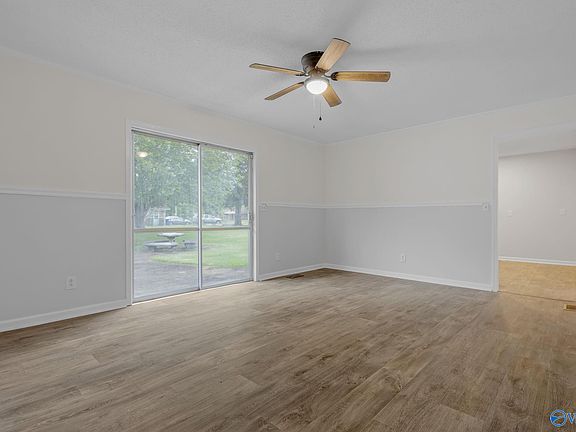 5th image of 4926 Lumary Dr NW