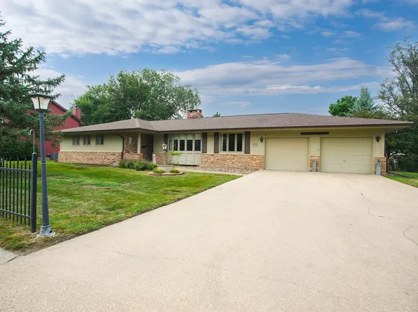 1515 W Washington St, Winterset, IA 50273