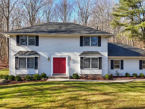 4533 Foster Valley Rd, Endicott, NY 13760