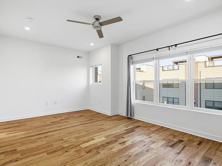 7013 Pipers Glen Way — Photo 11