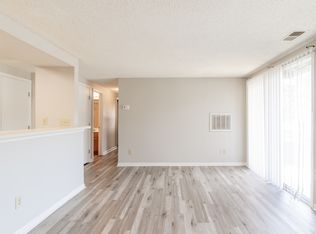 1624 Arlyn Cir #1-D, Charlotte, NC 28213