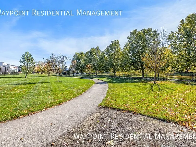 1415 E Lone Creek Dr — Photo 52