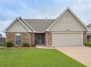 19606 E 37th St S, Broken Arrow, OK 74014