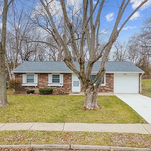 1274 Skylark Dr — Photo 2