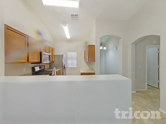 4th image of 35770 W Velazquez Dr