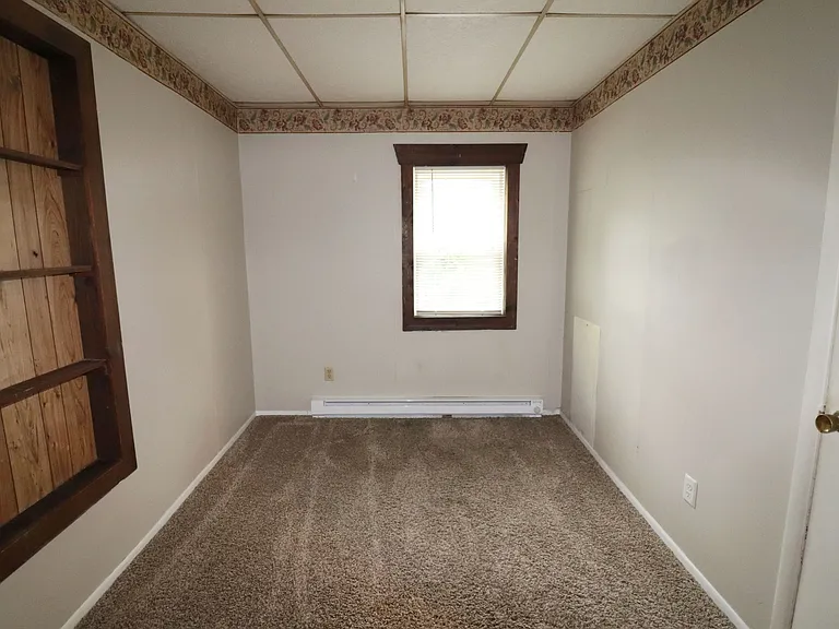 38 N Charles St — Photo 16