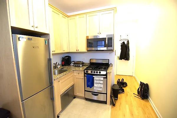 Rented by City Wide Apartments | media 13