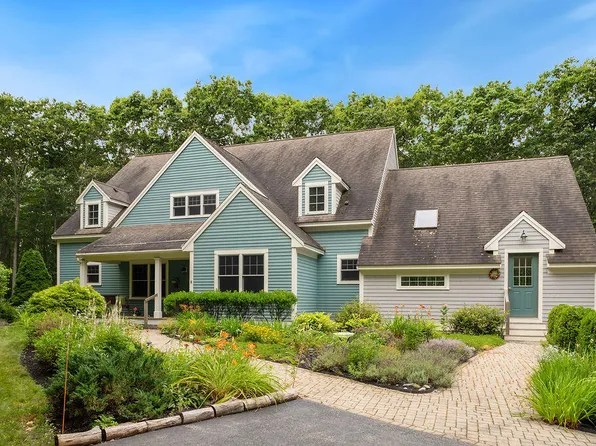 8 Shore Road, Biddeford, ME 04005