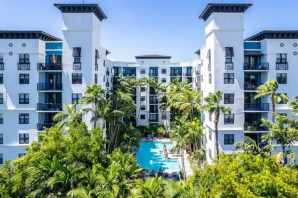 Aviah Flagler Village — Photo 6