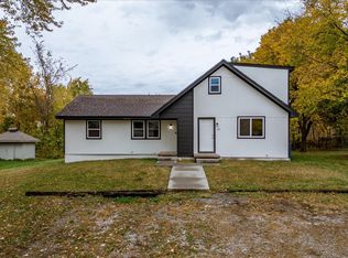 104 W 4th St #2, Kearney, MO 64060