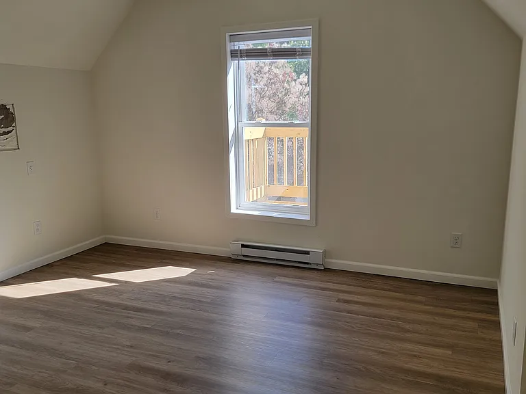 821 W South St — Photo 5