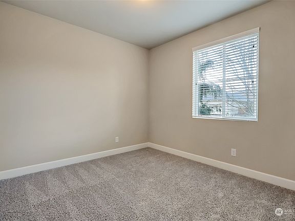 5th image of 18424 18th Avenue E