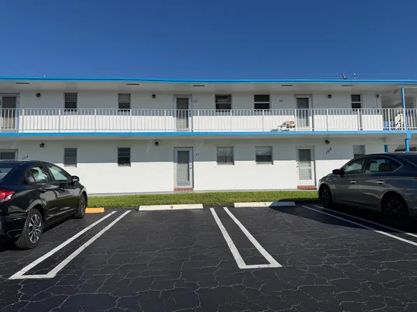 1113 Lake Ter APT 205, Boynton Beach, FL 33426