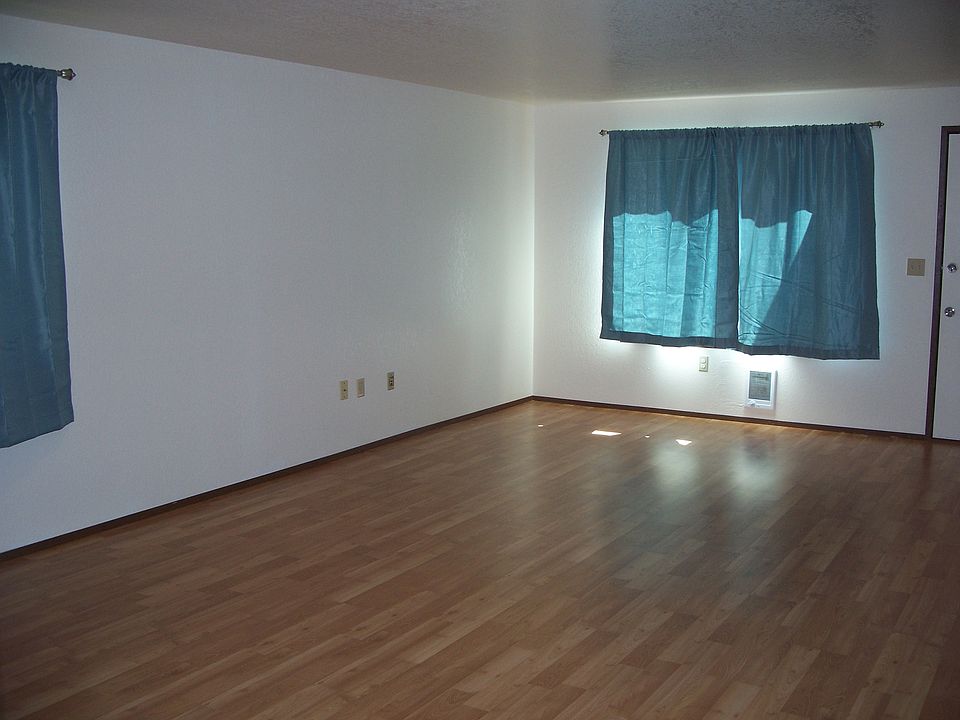 2nd image of 1609 101st St E