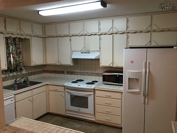 3rd image of 2944 McGaha Ave
