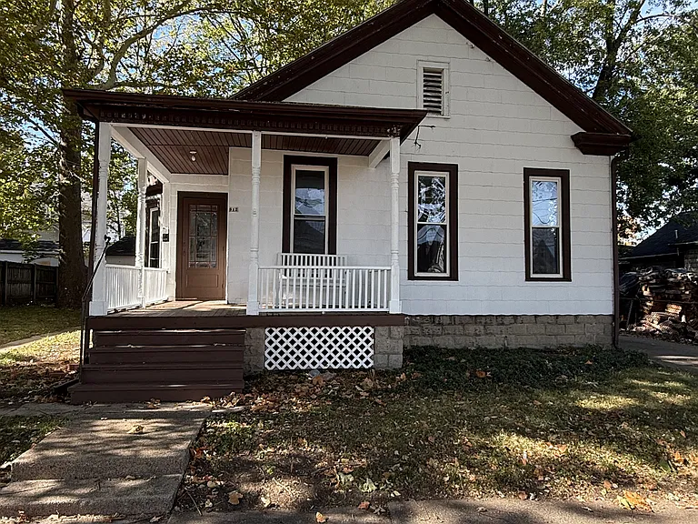 912 N Center St — Photo 19