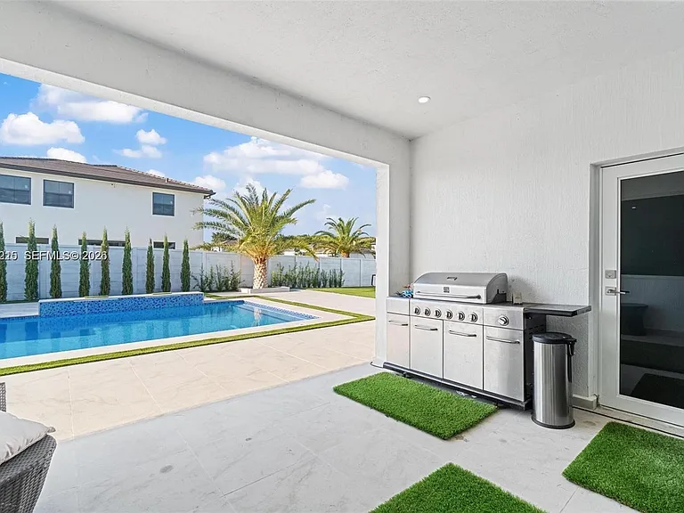 13305 SW 190th Ter — Photo 50