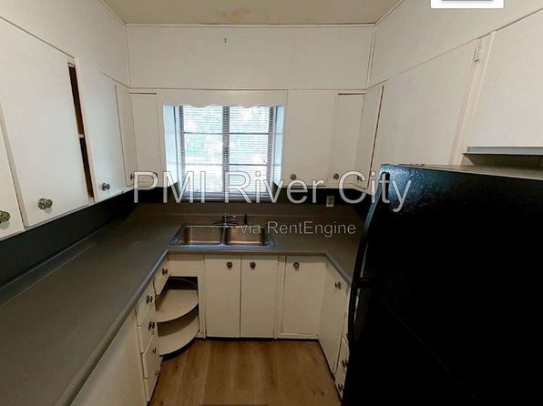 1414 Glengarry Rd
