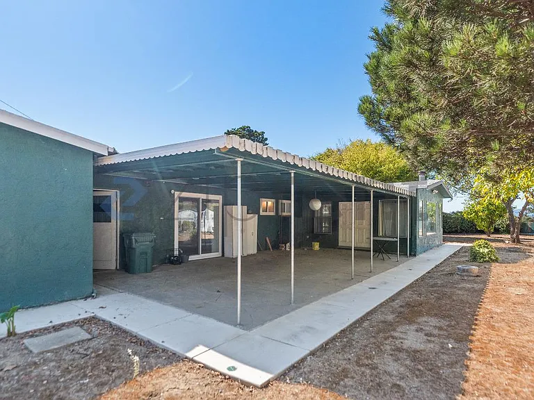 16 Tasco Ct — Photo 35
