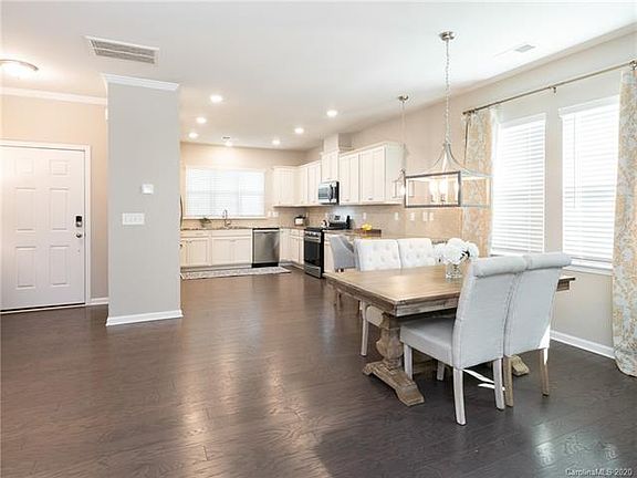 2nd image of 16505 Emerald Dunes Dr